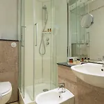 فندق Croce Di Malta 4*