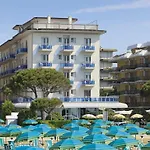 Croce Di Malta 4* ليدو دي يسولو