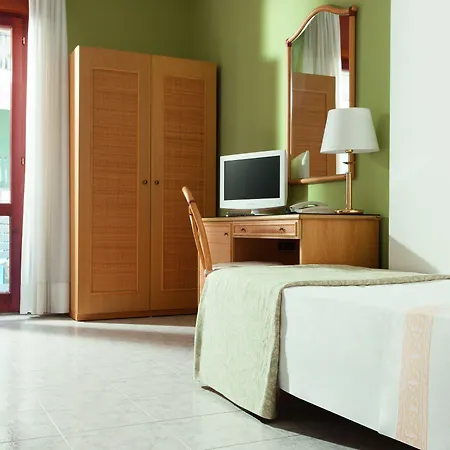 Croce Di Malta 4* לידו די ג'סולו